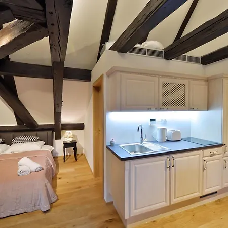 Old Town Boutique פראג